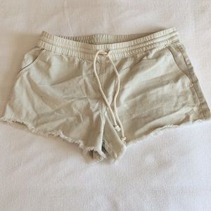 Aerie white shorts
